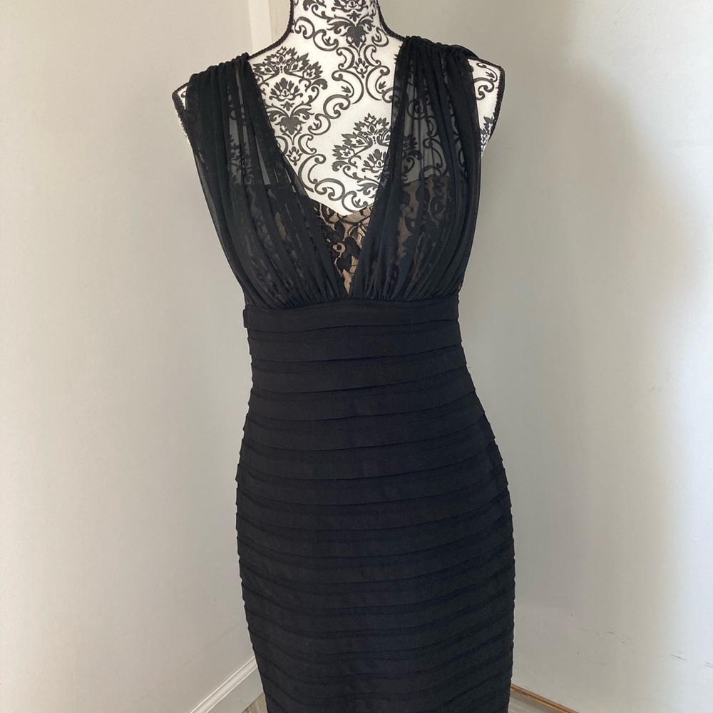 Scarlett Cocktail dress, black/nude, never ended up wearing, size 8.
